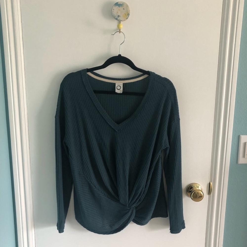 Anthropologie Akemi & Kin knotted top